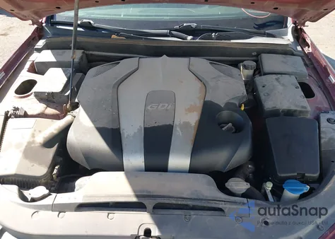 2012 Hyundai Genesis 3.8 z USA, uszkodzony, nr VIN KMHGC4DD7CU195579